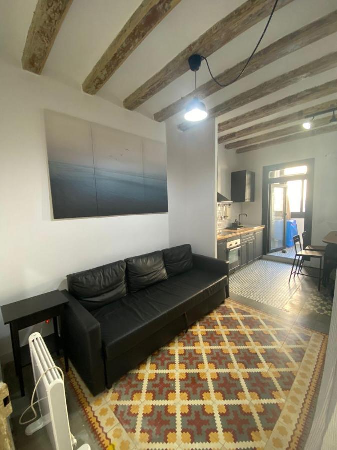 Spacious Modern Apartment In The Vibrant El Raval 巴塞罗那 外观 照片