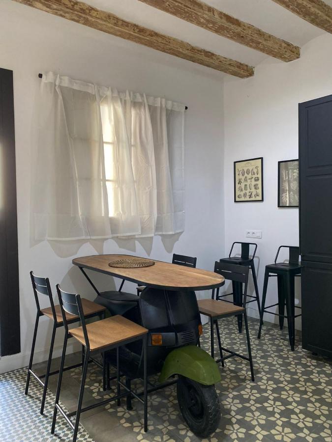 Spacious Modern Apartment In The Vibrant El Raval 巴塞罗那 外观 照片